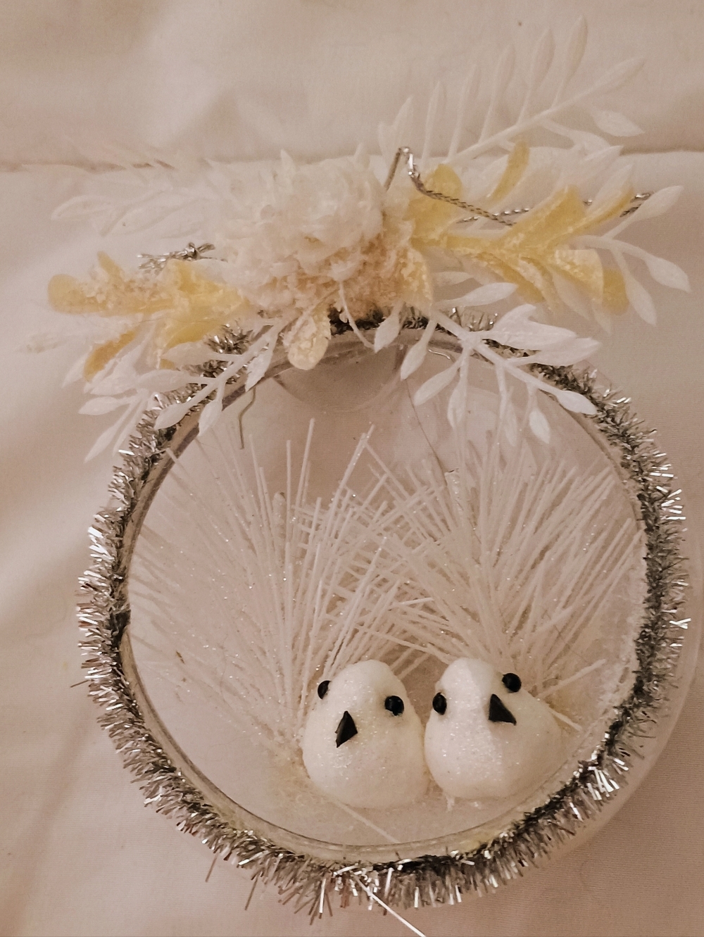 PRICE FIRM White Glitter Bird Wreath Ornament with Silver Tinsel